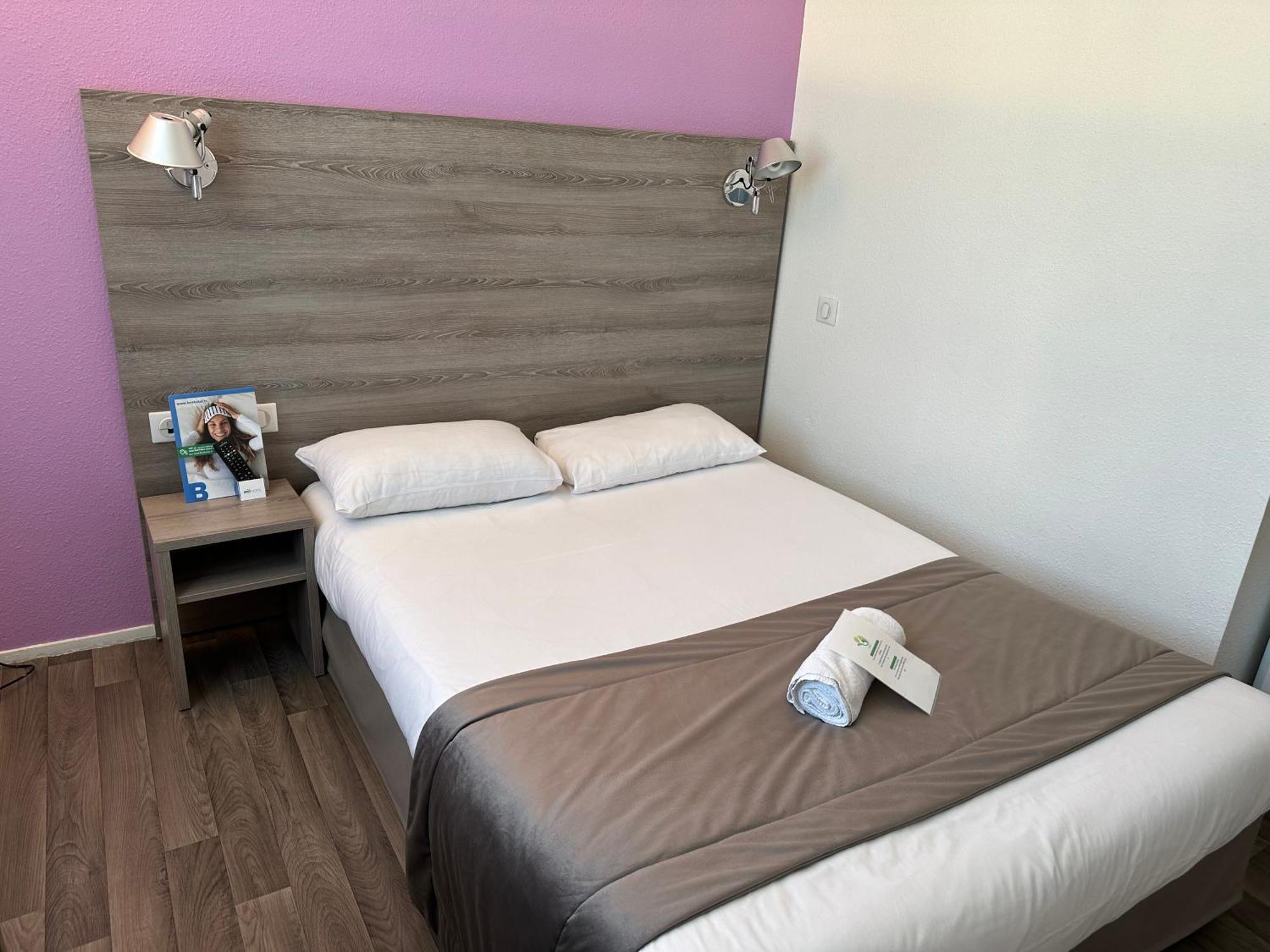 Brit Hotel Confort Nevers Centre Gare Exterior foto